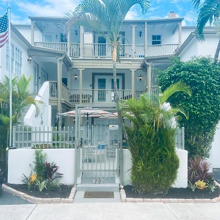 Little Paris By The Ocean Self Check In Hotel Fort Lauderdale Exterior photo