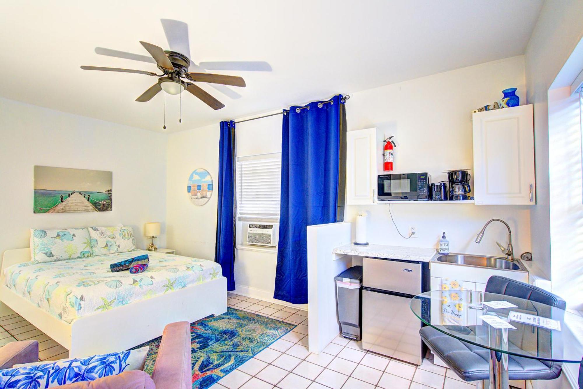 Little Paris By The Ocean Self Check In Hotel Fort Lauderdale Exterior photo