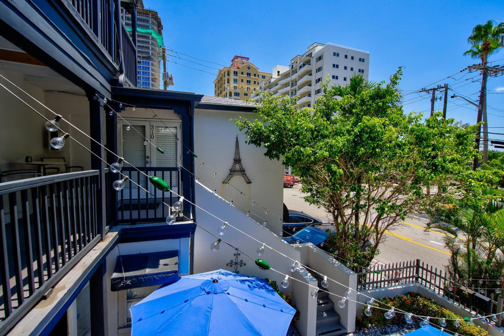 Little Paris By The Ocean Self Check In Hotel Fort Lauderdale Exterior photo